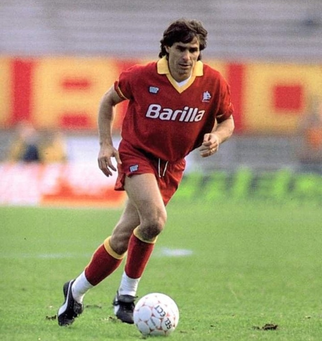 AS Roma: Huyền thoại Giallorossi - Từ Campo Testaccio đến đấu trường châu Âu